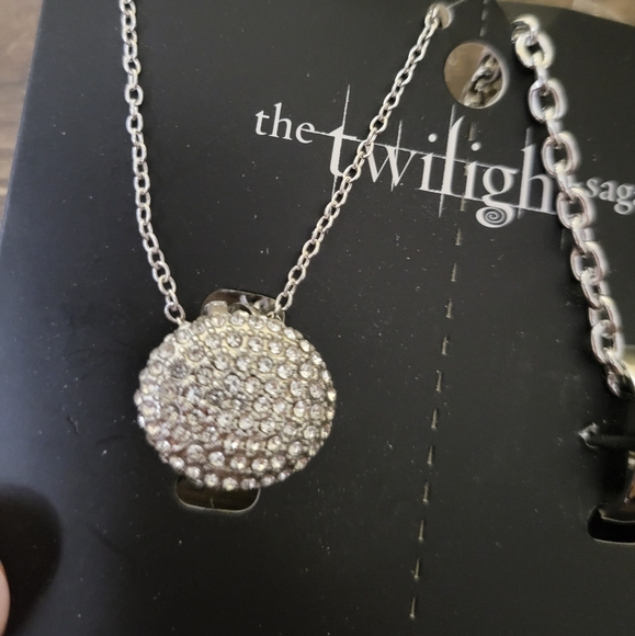 Twilight Saga Edward & Bella Wedding Rings Necklaces Couples Set NEW Valentine - Picture 2 of 5